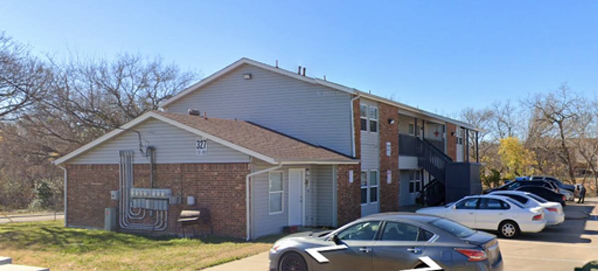 Apartment for rent at 319-327 SE 3rd St, Grand Prairie, TX 75051