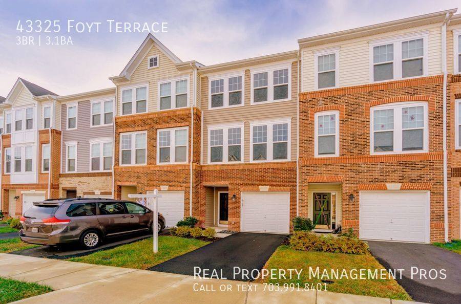 Townhouse for rent at 43325 Foyt Terrace, Ashburn, VA 20147