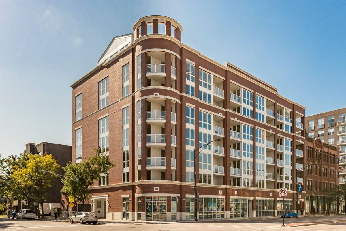 Apartment for rent at 1552 N Park Ave, Chicago, IL 60610