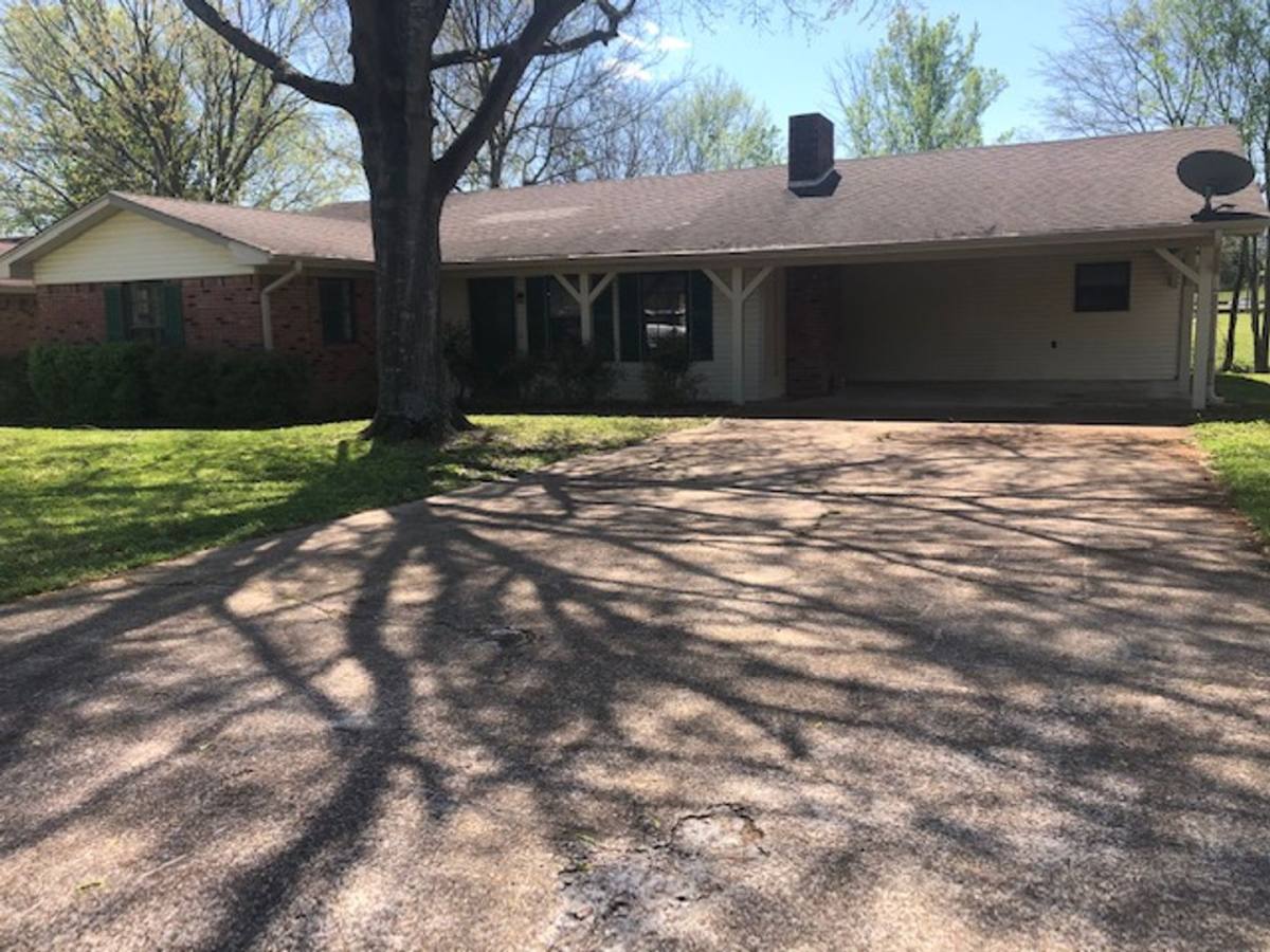 House for rent at 2313 Evergreen St, Tupelo, MS 38801