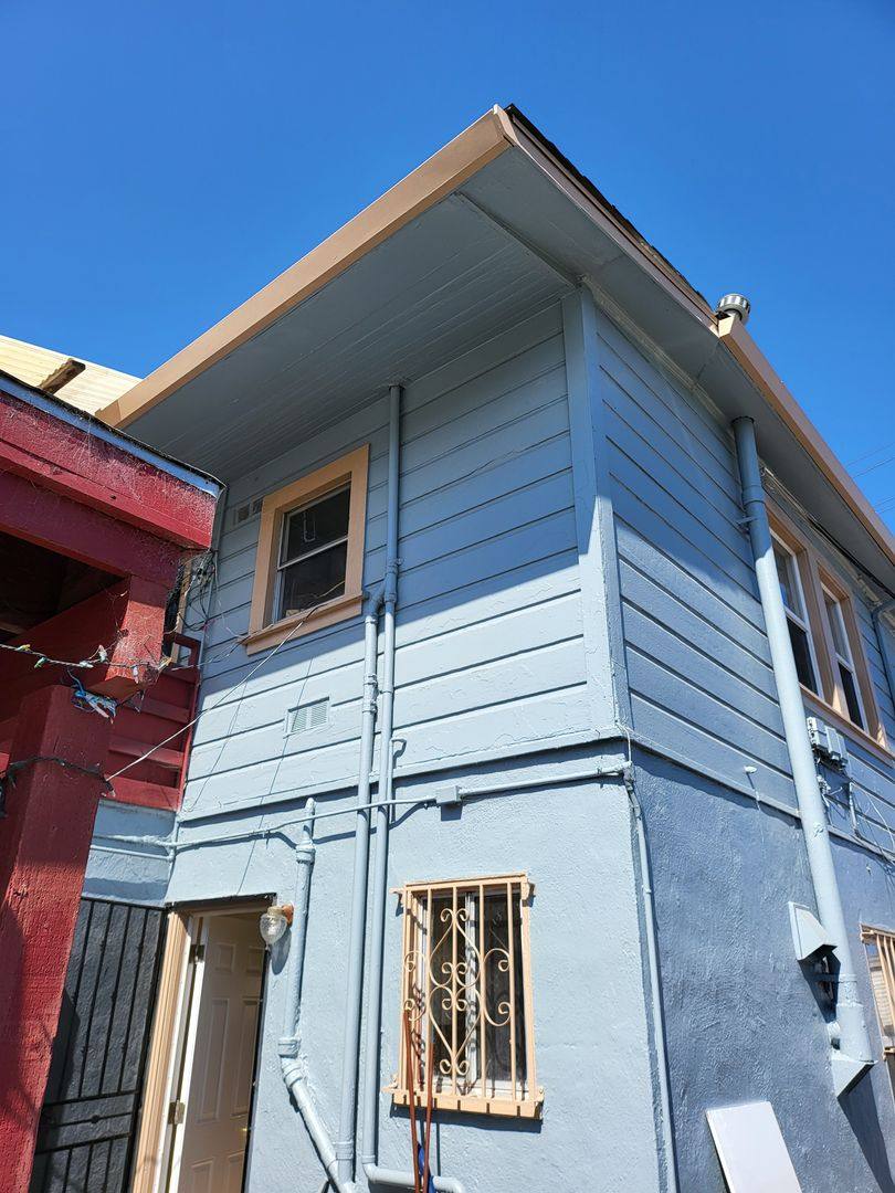 Apartment for rent at 400 S St, Richmond, CA 94804