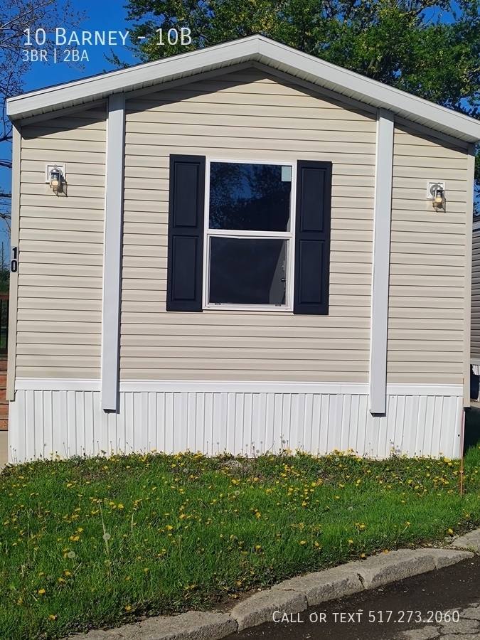 10 Barney #10B, Flat Rock, MI 48134