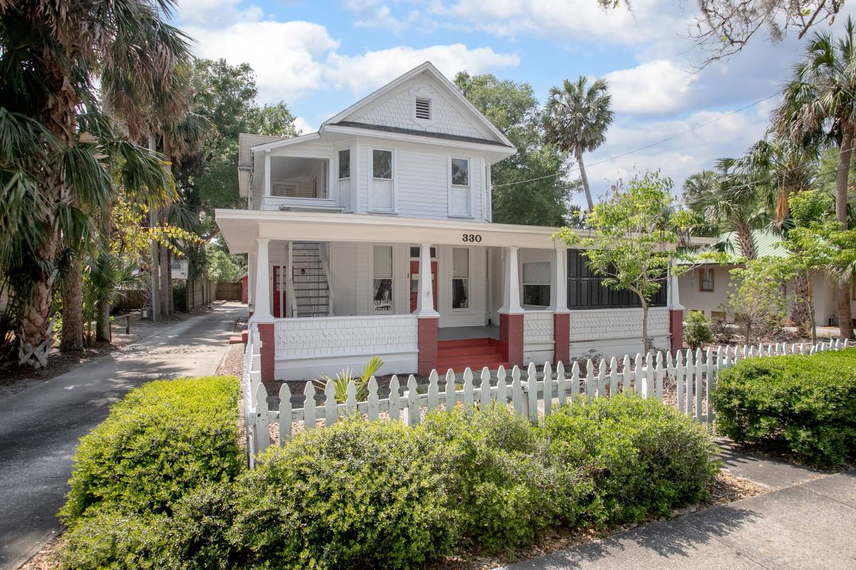 Apartment for rent at 330 S Woodland Blvd #1, Deland, FL 32720