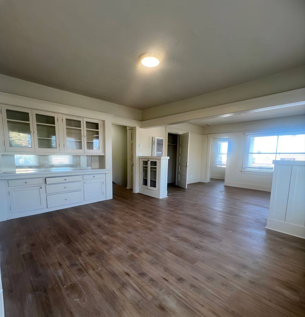 Apartment for rent at 5100 S Figueroa St, Los Angeles, CA 90037