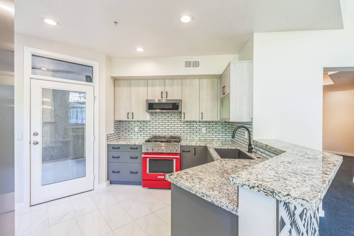 Townhouse for rent at 880 E Palm Canyon Dr, Palm Springs, CA 92264
