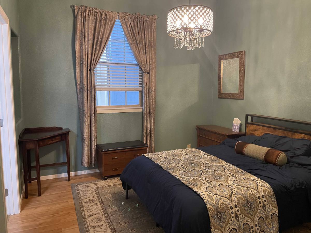 Apartment for rent at 860 20th St, Oakland, CA 94607