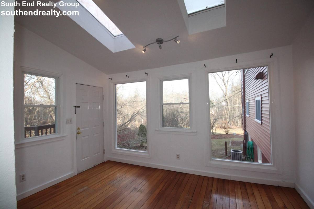 Apartment for rent at 16 Middlesex St #11, North Chelmsford, MA 01863