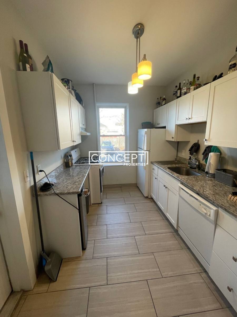 Apartment for rent at 4 Farrington Ave #1DW, Allston, MA 02134