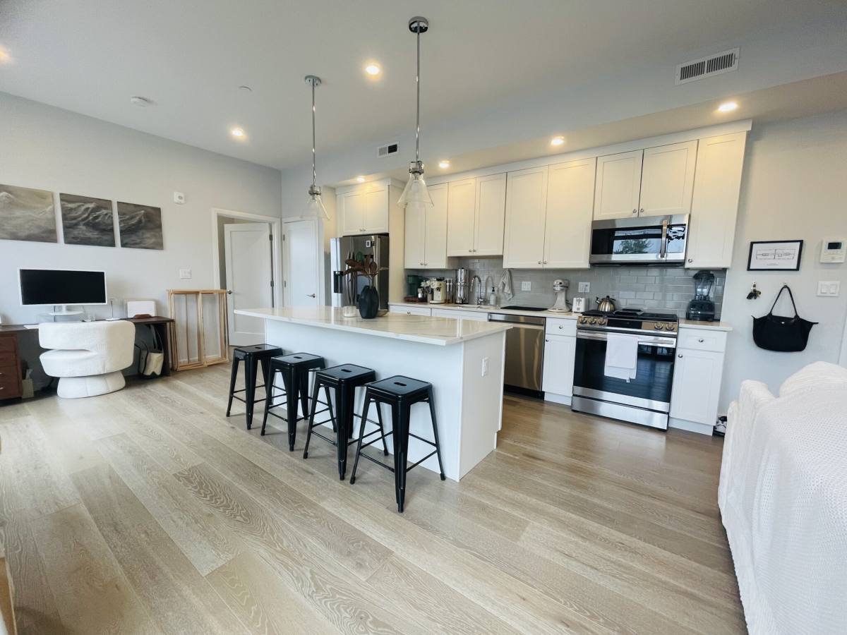Apartment for rent at 405 Pleasant St #2, Watertown, MA 02472