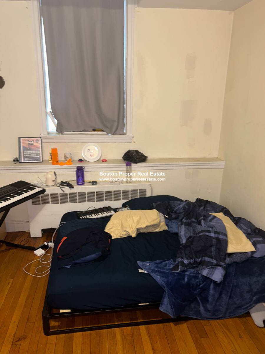 Apartment for rent at 384 Commonwealth #3, Boston, MA 02215