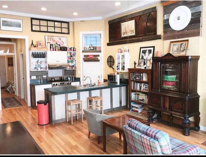 House for rent at 2857 N Damen Ave #1SOUTH, Chicago, IL 60618