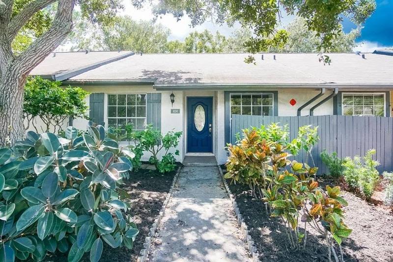 Townhouse for rent at 654 Capistrano Court, Largo, FL 33771