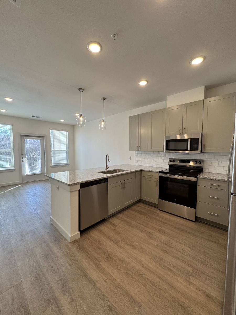 Apartment for rent at 601 Alemeda St, Fort Worth, TX 76108