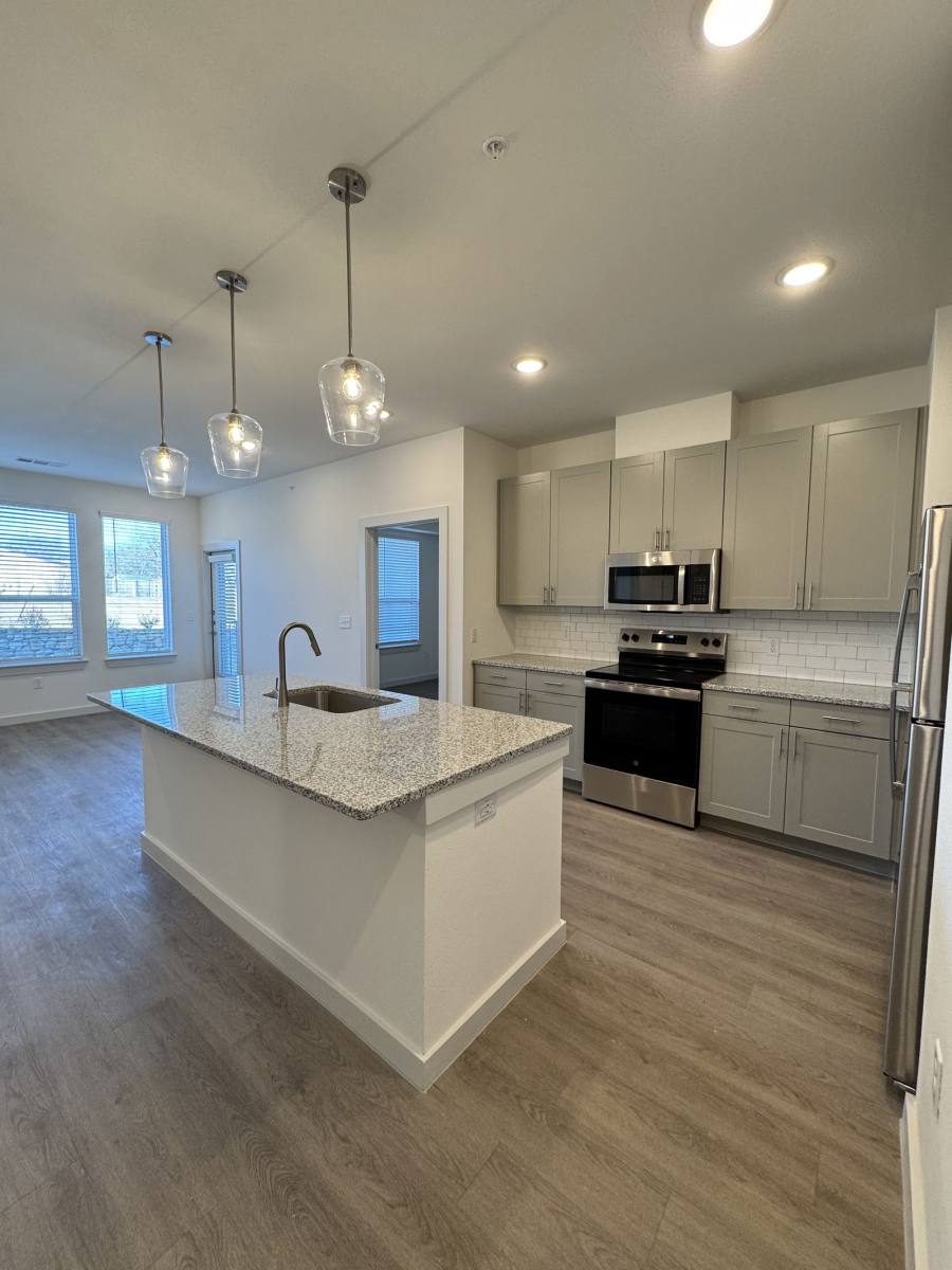 Apartment for rent at 601 Alemeda St #817, Fort Worth, TX 76108