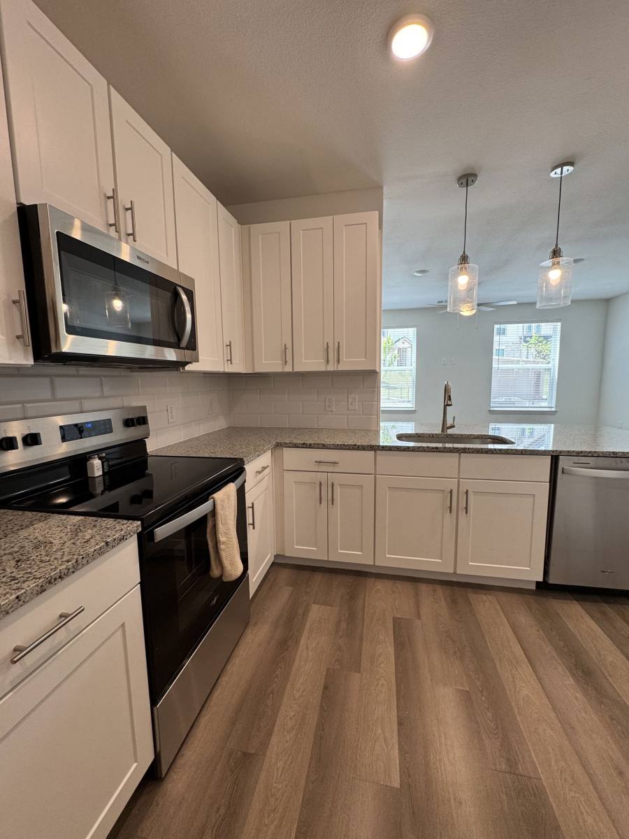 Apartment for rent at 1300 SE Parkway #817, Azle, TX 76020