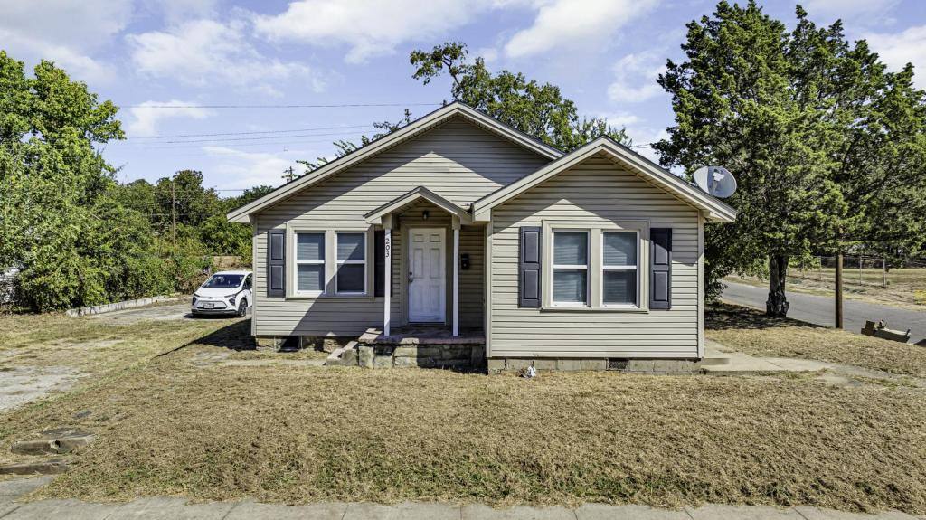 301 B St NW, Ardmore, OK 73401