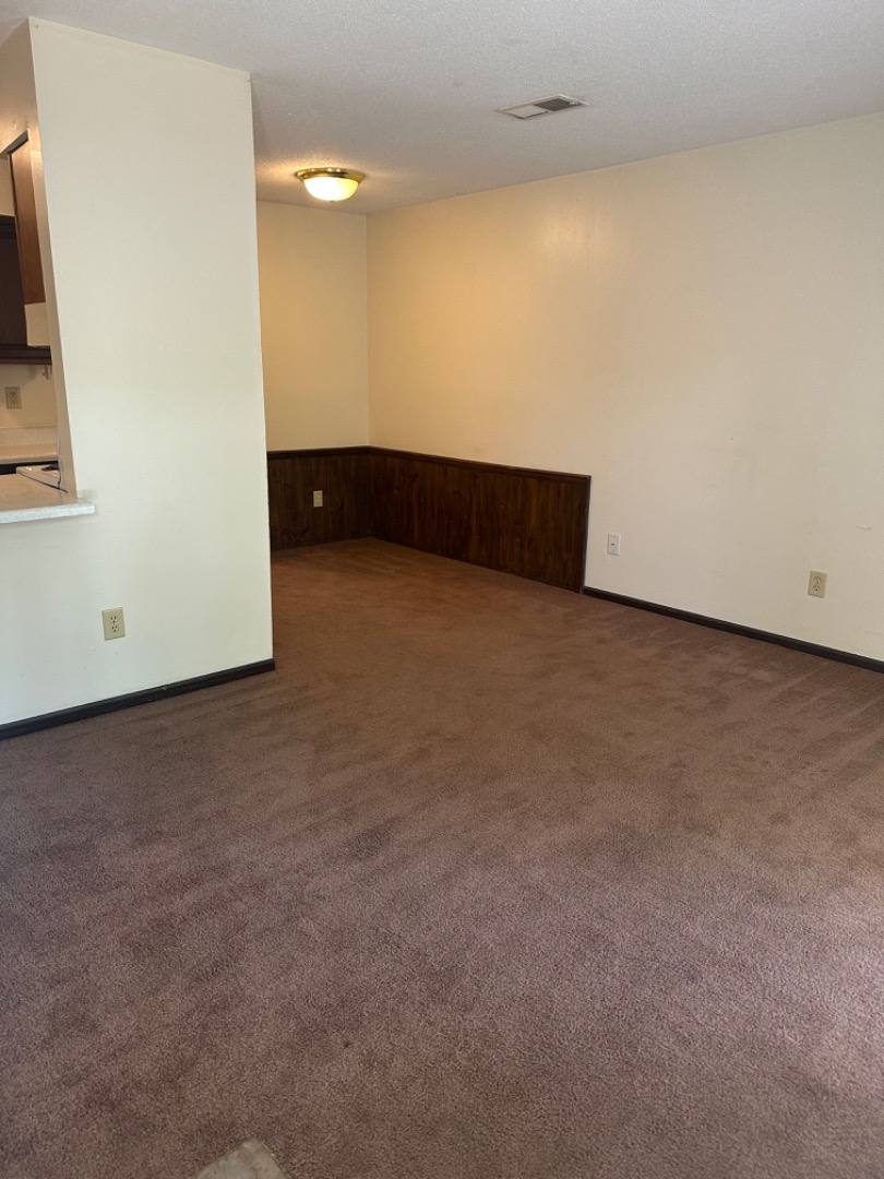 1732 Tanner Bridge Rd #A, Jefferson City, MO 65101