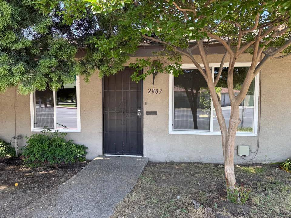 Apartment for rent at 2807 N Fresno St, Fresno, CA 93703