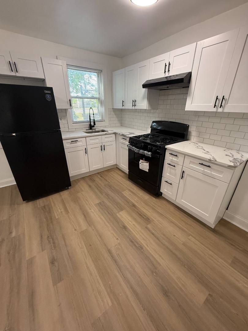 Townhouse for rent at 1070 S Merrimac Rd, Camden, NJ 08104