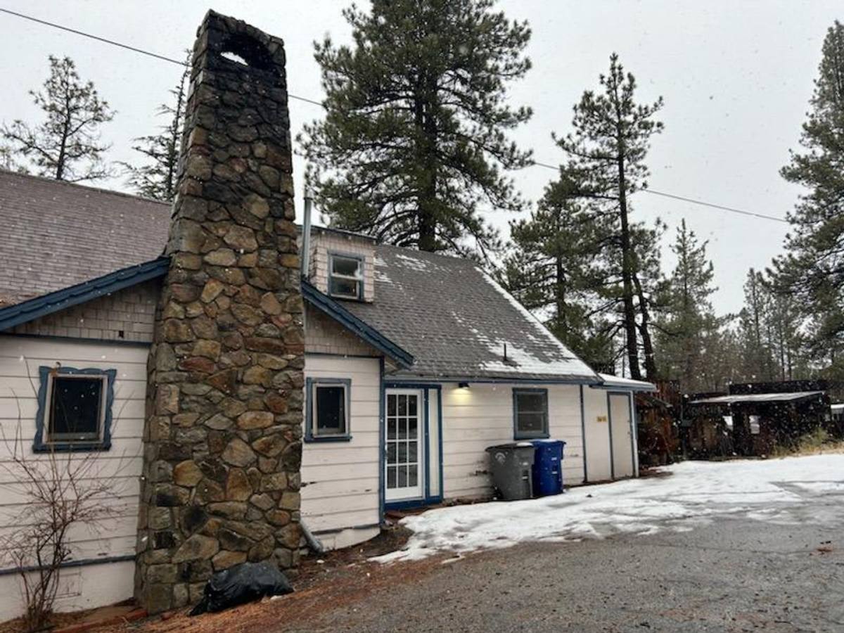Apartment for rent at 40074 Big Bear Blvd, Big Bear Lake, CA 92315
