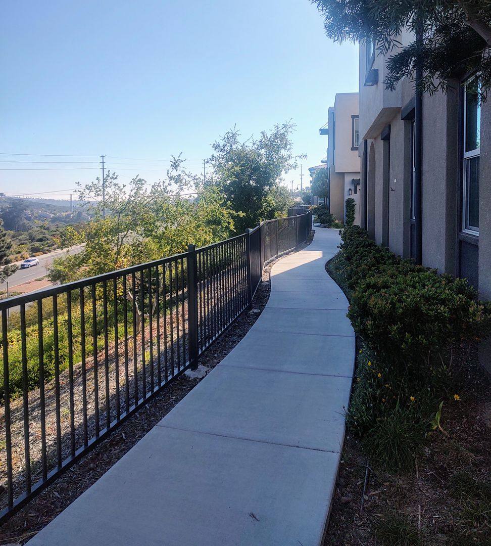 Townhouse for rent at 2135 Solara Lane, Vista, CA 92081