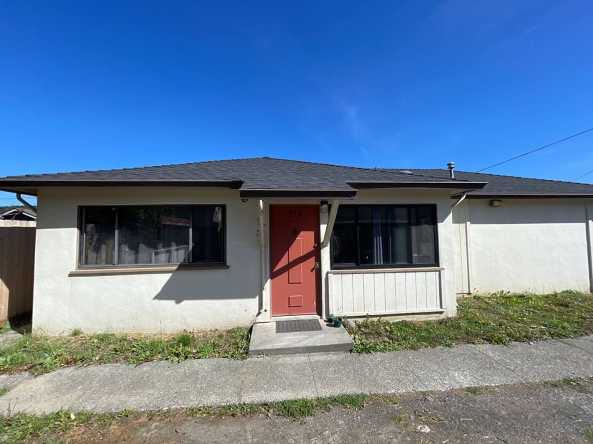 Apartment for rent at 308-312 10th & 978-988 I, Fortuna, CA 95540
