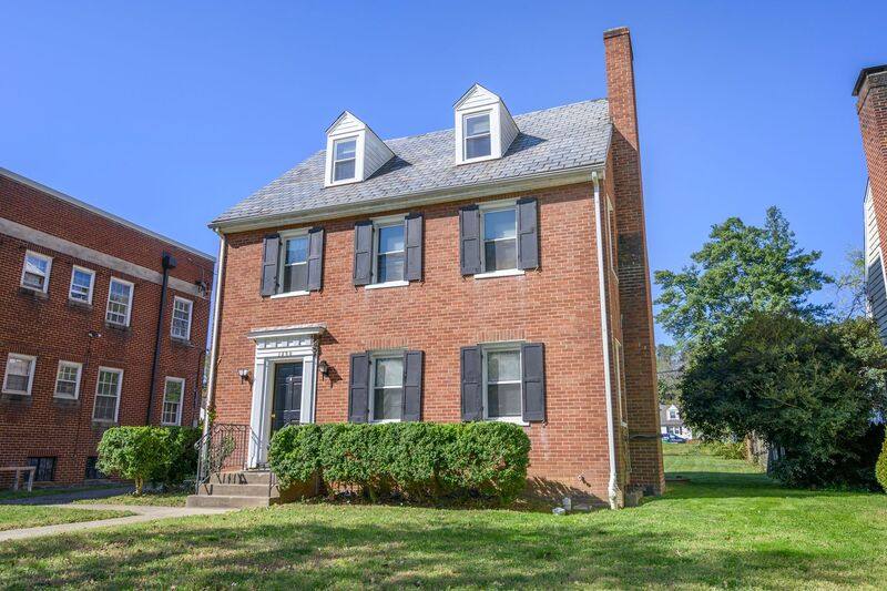 Apartment for rent at 1208 Kenmore Ave #4, Fredericksburg, VA 22401