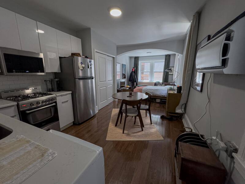 Apartment for rent at 1616 Spruce St #2R, Philadelphia, PA 19103
