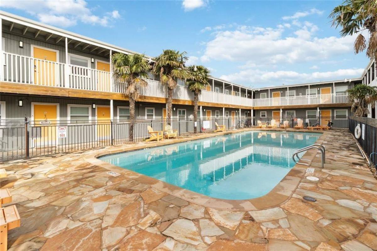 Condo for rent at 2401 Manor Rd, Austin, TX 78722