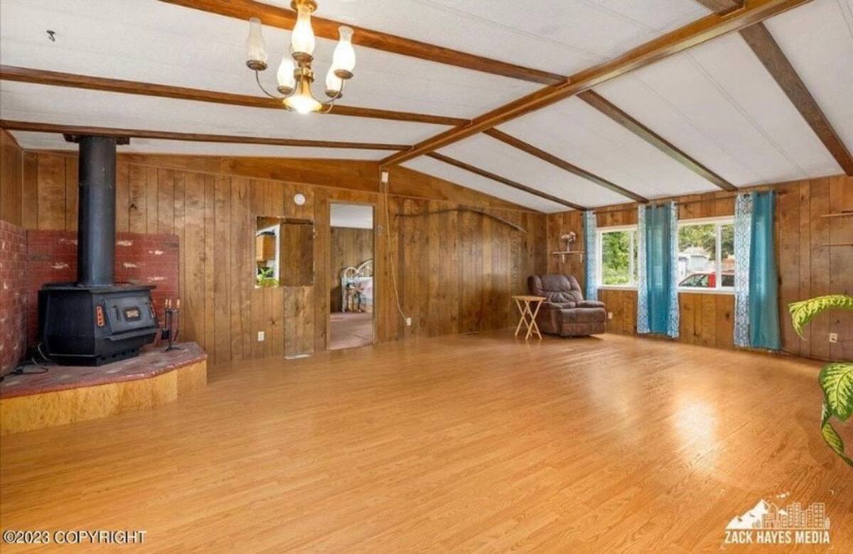 House for rent at 933 Kathy Place, Anchorage, AK 99504
