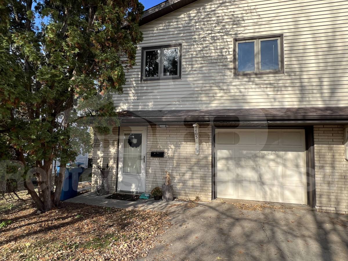 Townhouse for rent at 405 Monroe Place, Hopkins, MN 55343