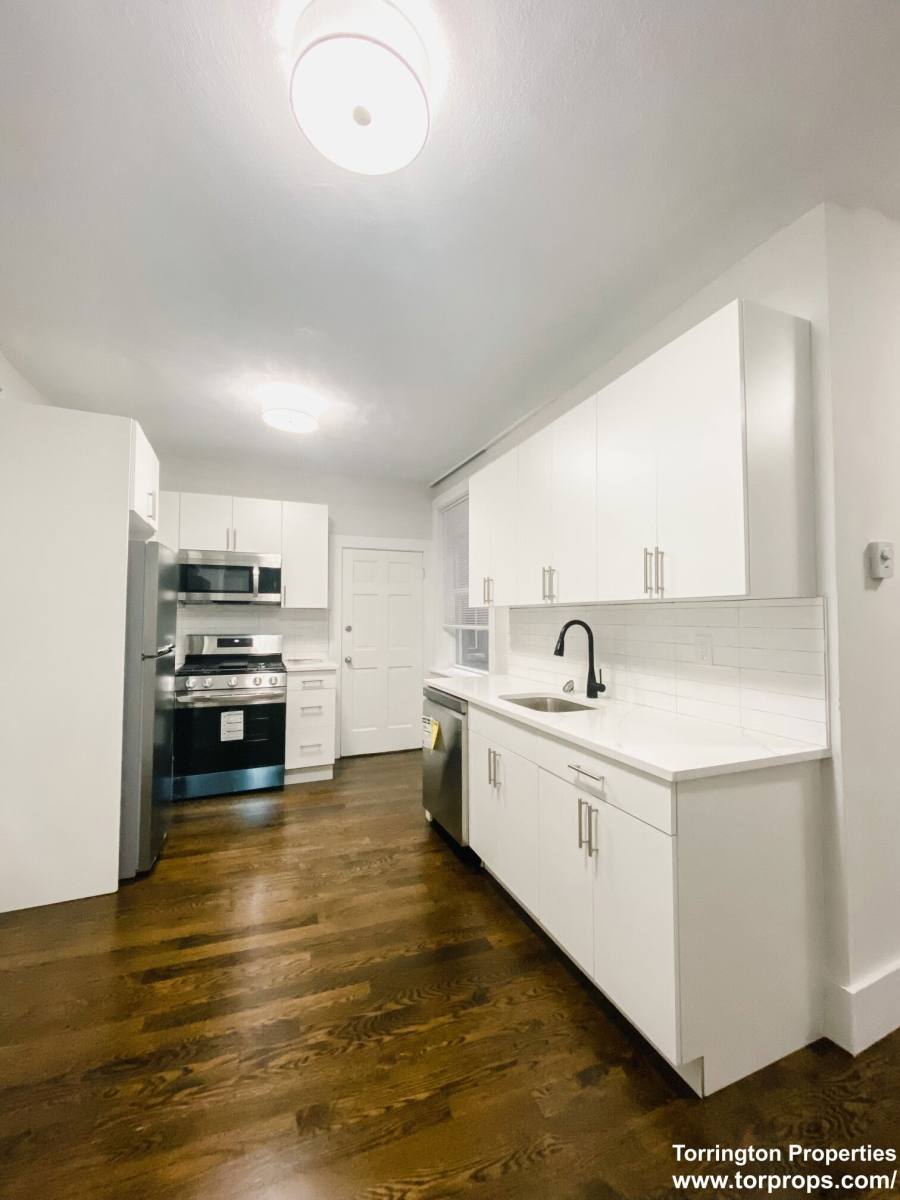Apartment for rent at 152 Salem St #2, Boston, MA 02113