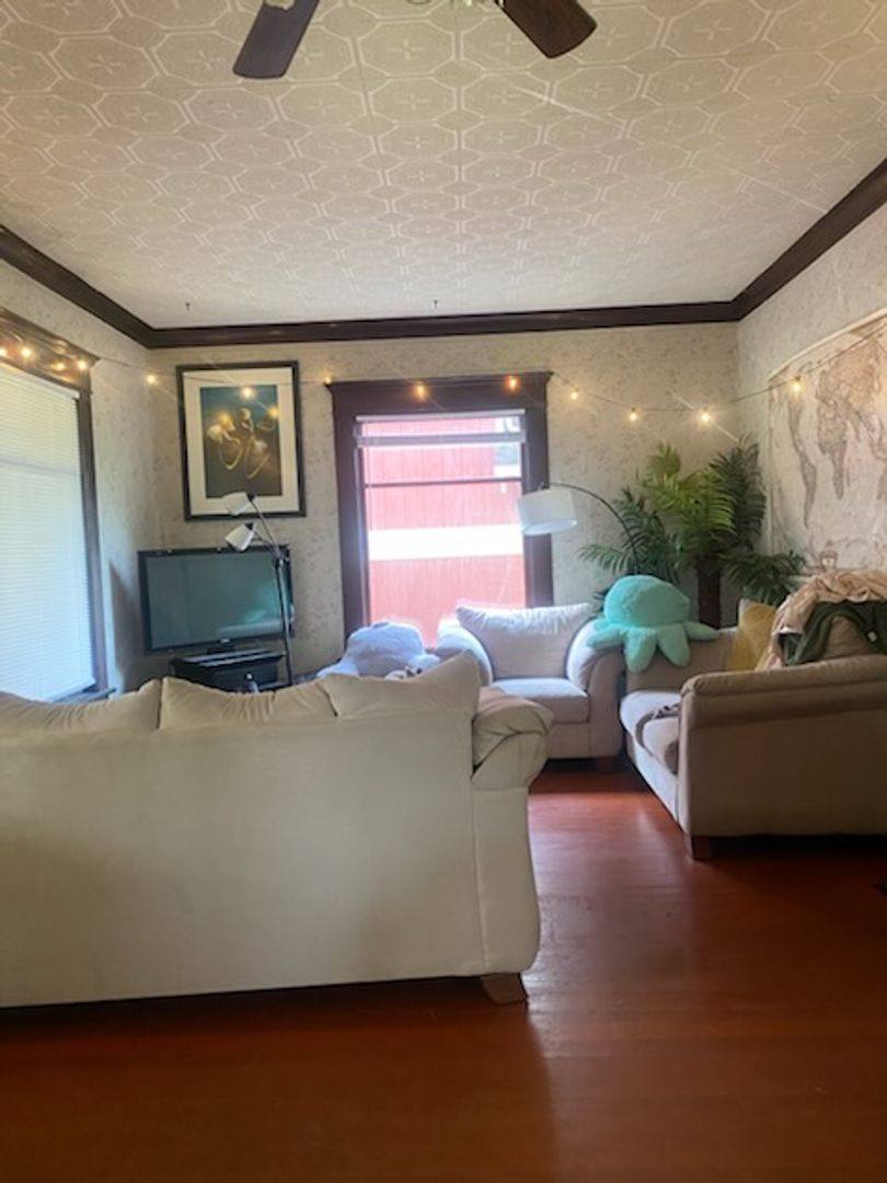 Apartment for rent at 2615 Moore St, Bellingham, WA 98226