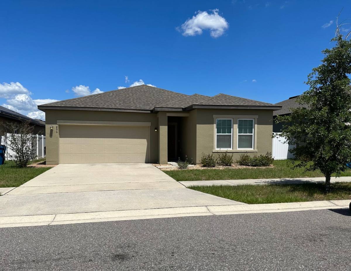 Townhouse for rent at 896 Orchid Grove Blvd, Davenport, FL 33837