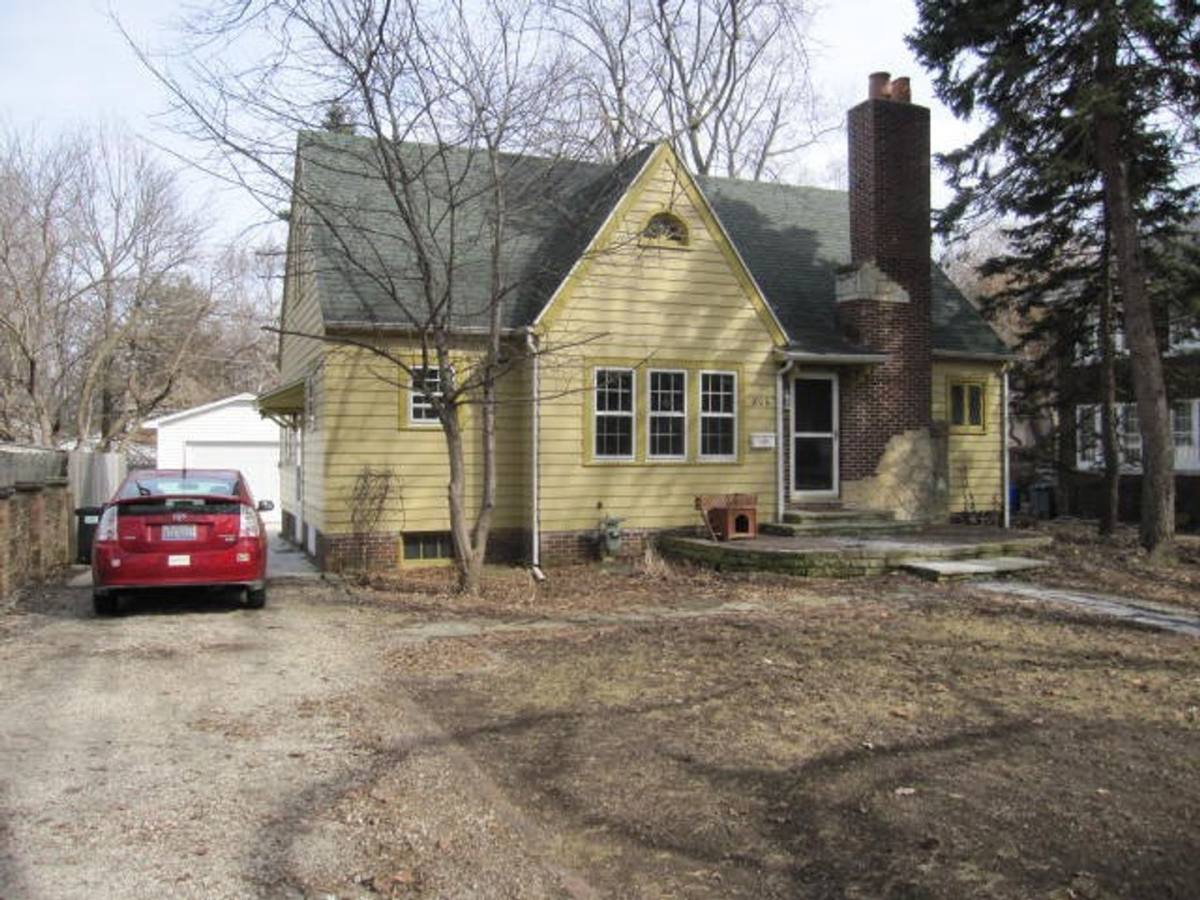 House for rent at 806 S Lynn St, Champaign, IL 61821