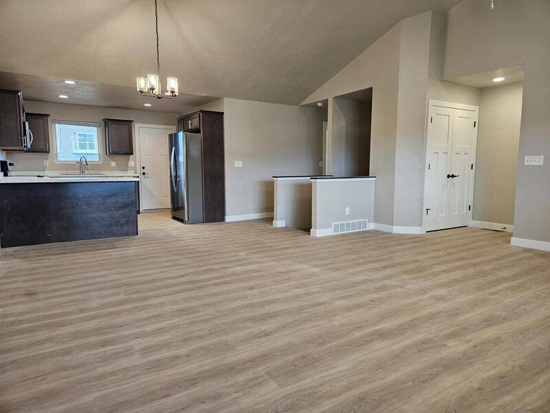 Apartment for rent at 2632 2634 Princeton Dr, Neenah, WI 54956