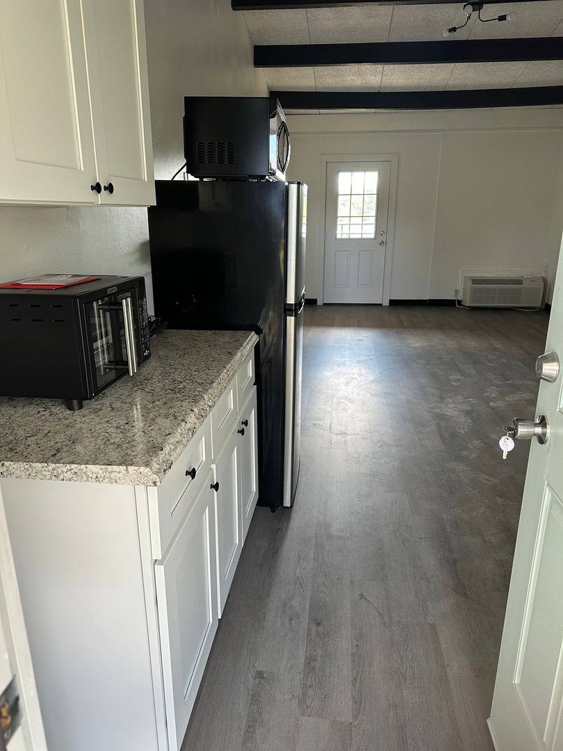 Apartment for rent at 15589 Lee Highway, Bristol, VA 24201