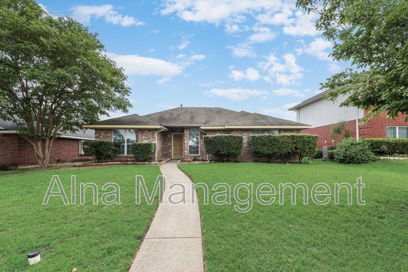 House for rent at 1443 Chapman Dr, Lancaster, TX 75134