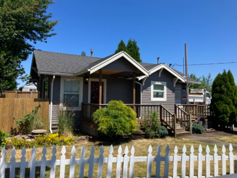 House for rent at 445 Mountainview Rd, Oregon City, OR 97045