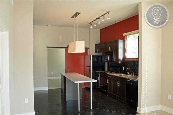 Condo for rent at 6001 Airport Blvd, Austin, TX 78752