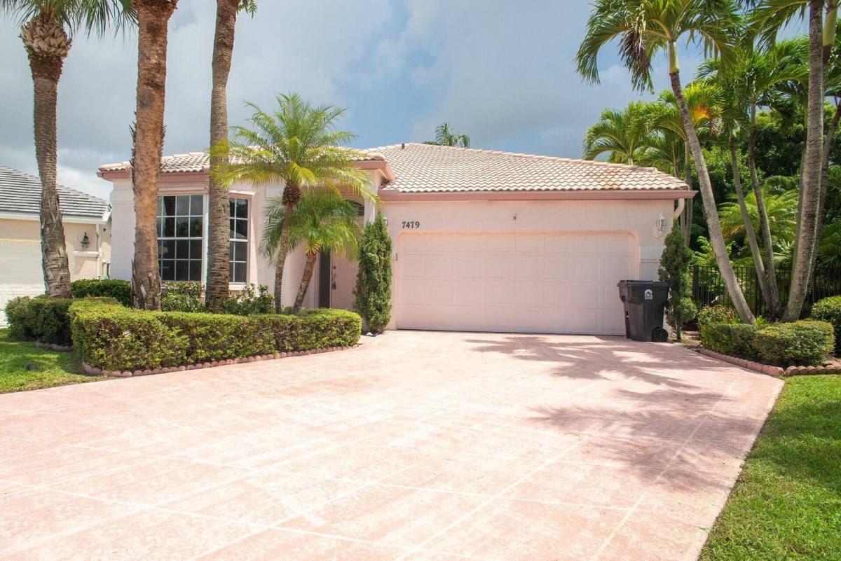 House for rent at 7479 Ridgefield Lane, Lake Worth, FL 33467