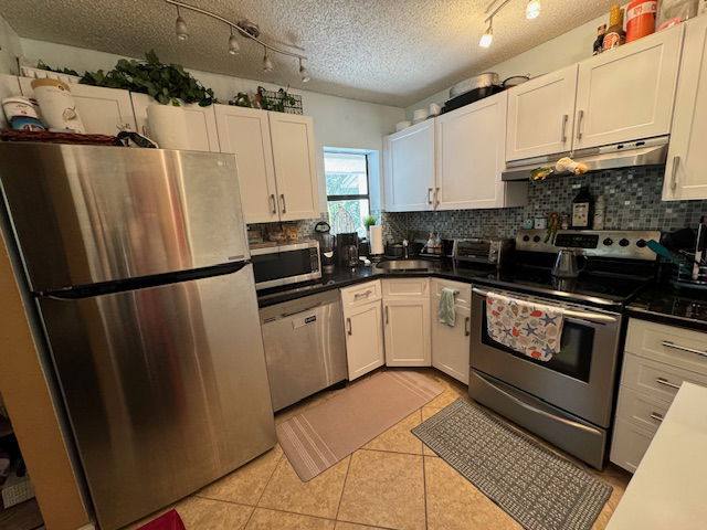 Apartment for rent at 4689 NW 22nd St, Pompano Beach, FL 33063