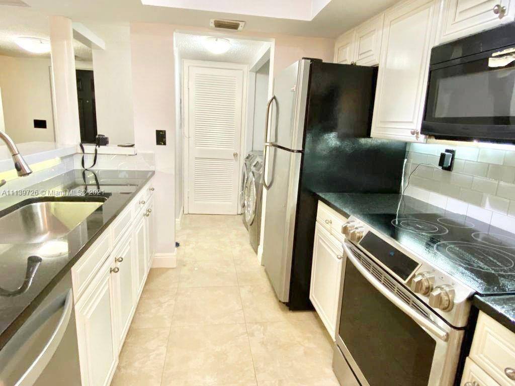 Townhouse for rent at 8801 W Sample Rd #4, Coral Springs, FL 33065