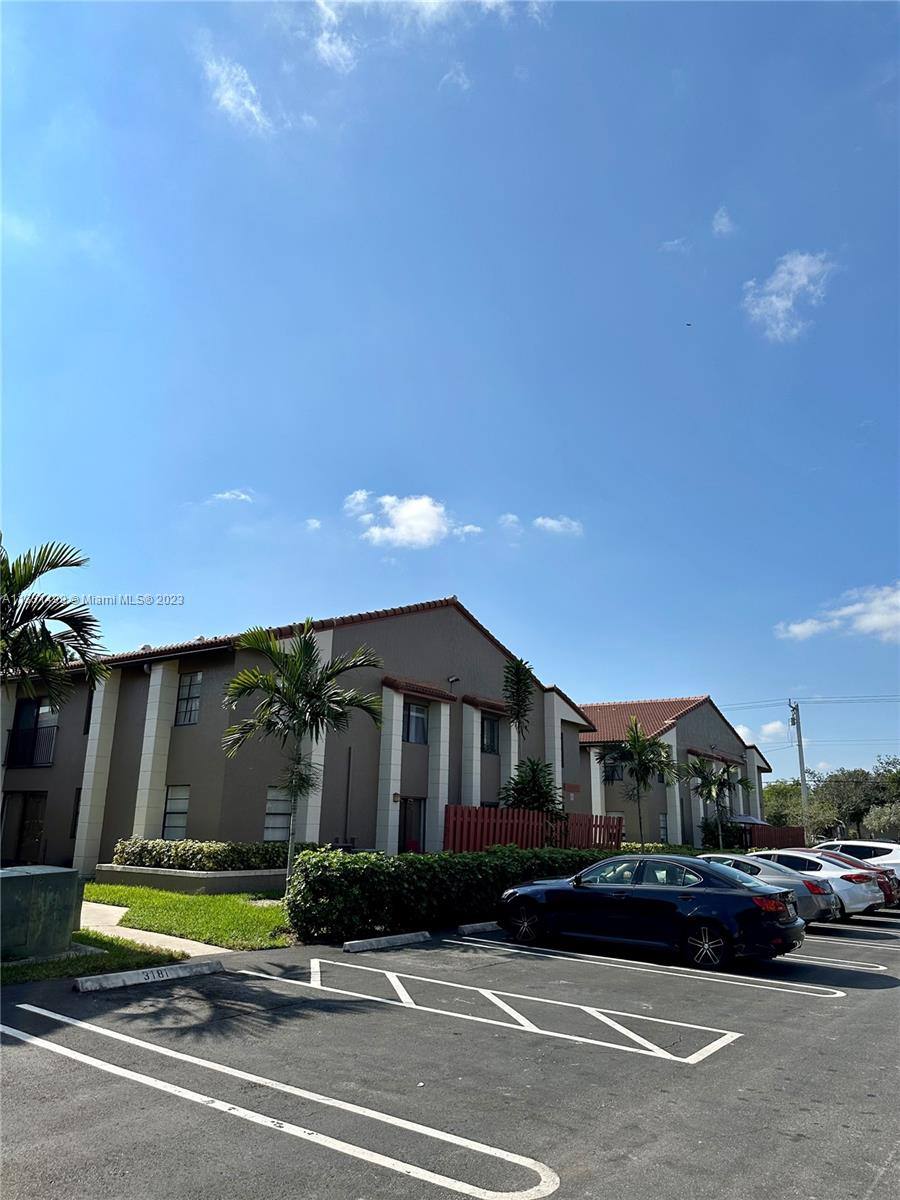 Condo for rent at 3163 Coral Ridge Dr, Coral Springs, FL 33065