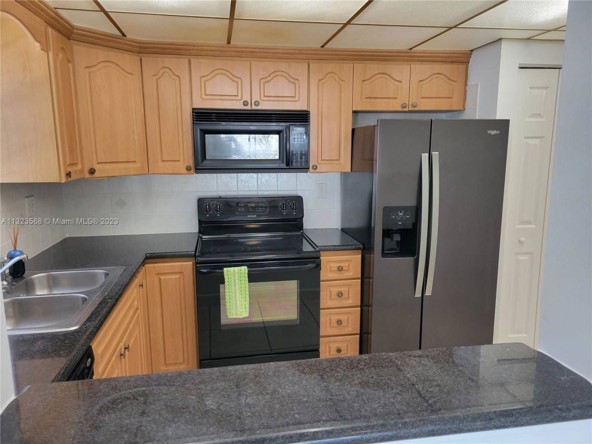 Condo for rent at 4270 NW 89th Ave #201, Coral Springs, FL 33065