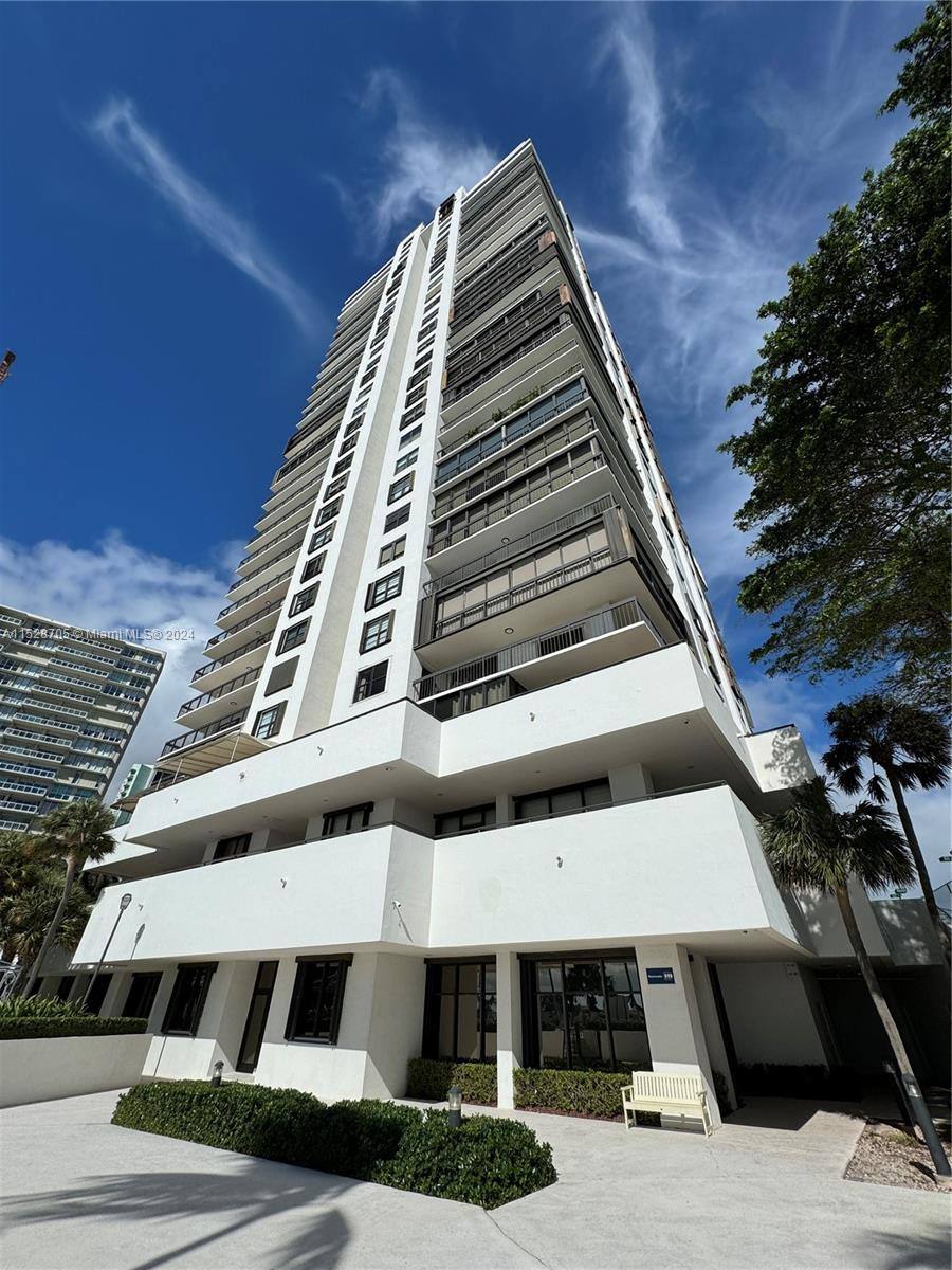 Condo for rent at 2333 Brickell Ave #A1110, Miami, FL 33129