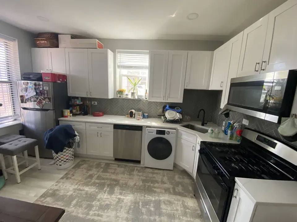 House for rent at 1011 N California Ave #3R, Chicago, IL 60622