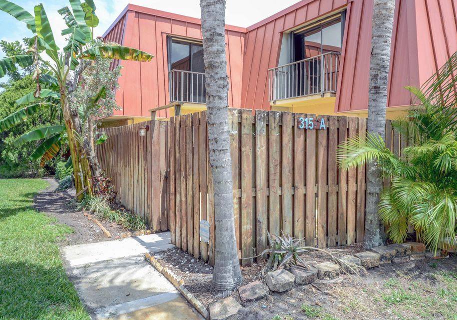 Townhouse for rent at 3157 Gardens E Dr #A, Palm Beach Gardens, FL 33410