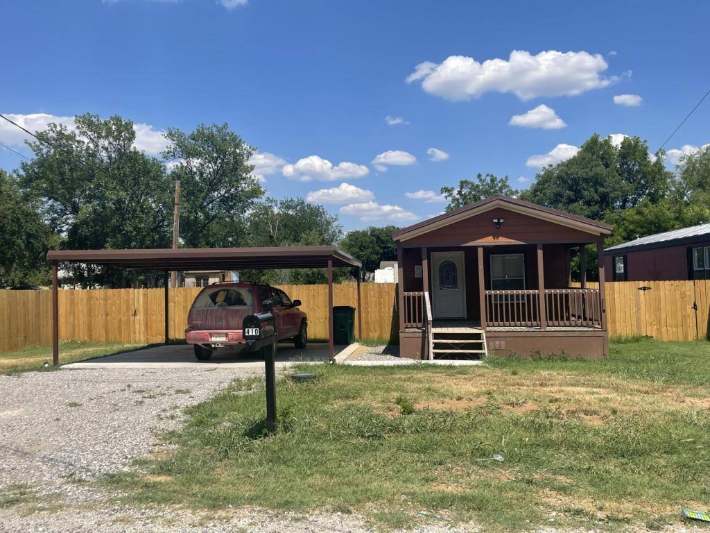 House for rent at 410 S Clay, Henrietta, TX 76365