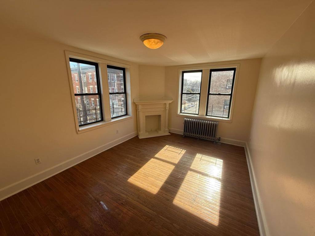 Apartment for rent at 497 Van Cortlandt Park Ave, Yonkers, NY 10701